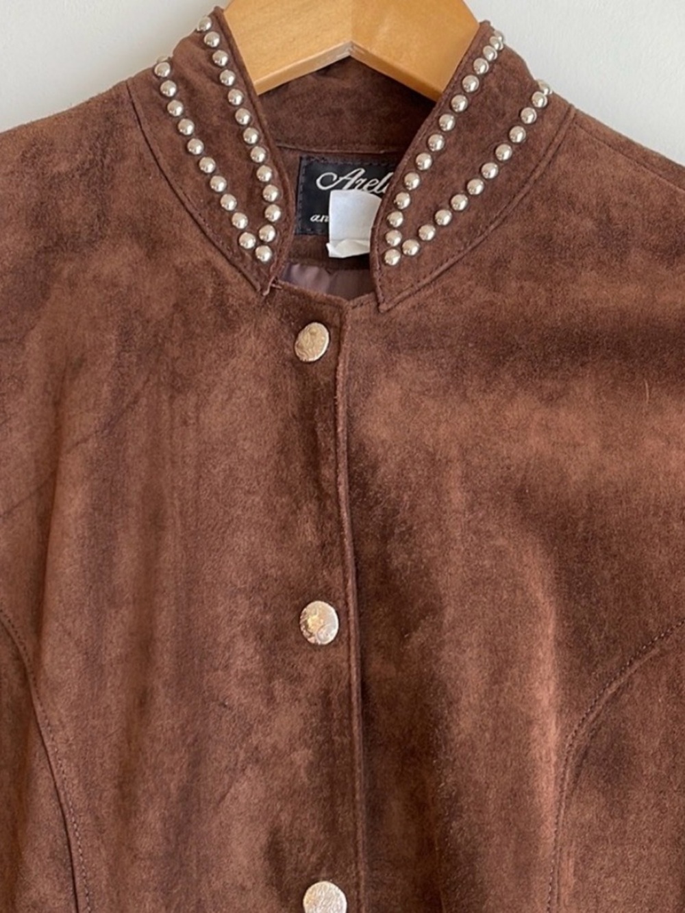Stunning Exquisite Vintage Brown Suede Leather Jacket with Studded Details 🌟 - Picture 6 of 12